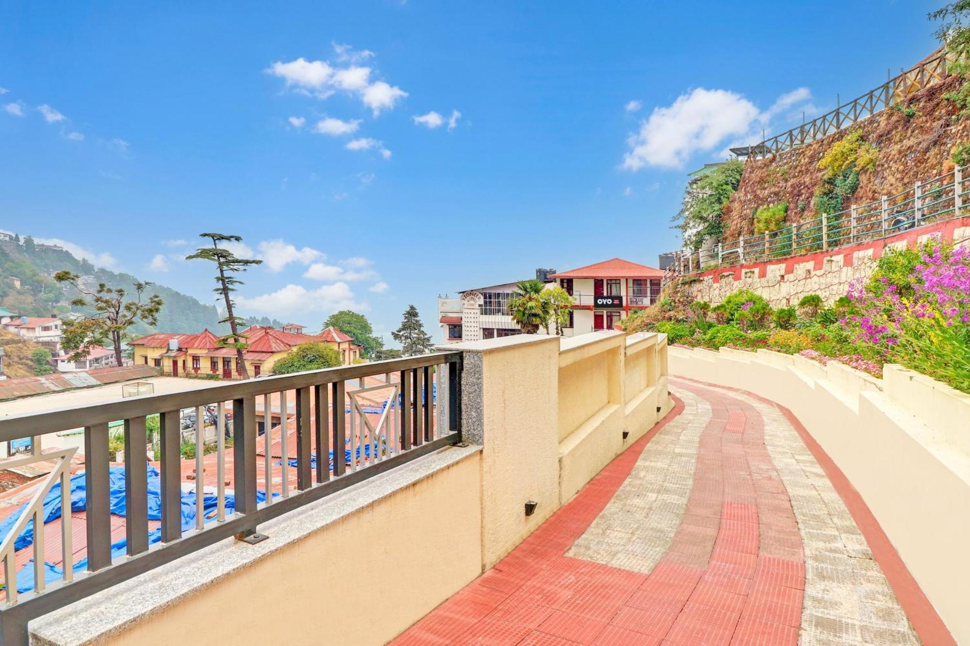 Super Collection O Pioneer Hotell Mussoorie Exteriör bild