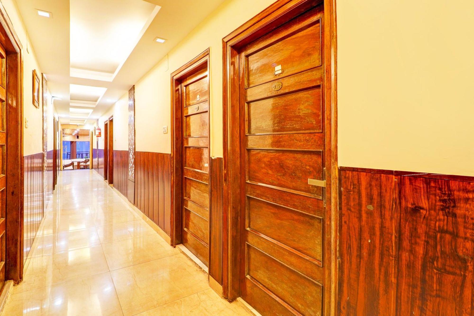 Super Collection O Pioneer Hotell Mussoorie Exteriör bild